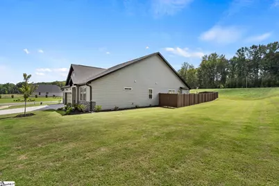 100 Saratoga Oak Street, Williamston, SC 29697 - Photo 4