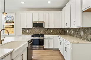 100 Saratoga Oaks St, Williamston, SC 29697 - Photo 4