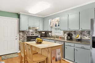 502 Rampey St, Easley, SC 29640 - Photo 8