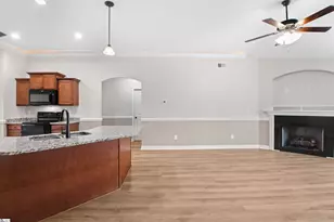 211 Daybreak Ct, Wellford, SC 29385 - Photo 8