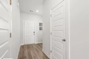 122 Arrow Ct, Greer, SC 29651 - Photo 2