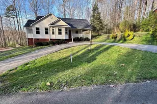 134 Glendale Ln, Easley, SC 29640 - Photo 2