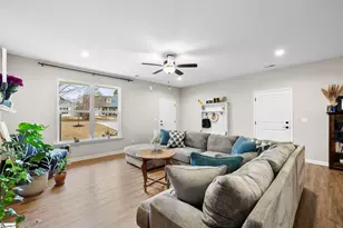 102 Colonial Ct, Pendleton, SC 29670 - Photo 6