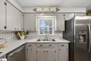 276 Lake Forest Dr, Spartanburg, SC 29307 - Photo 14