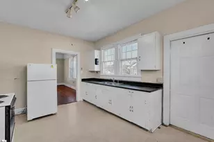 22 Meadow St, Lyman, SC 29365 - Photo 10