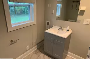 104 Maplebrook St, Laurens, SC 29360 - Photo 12