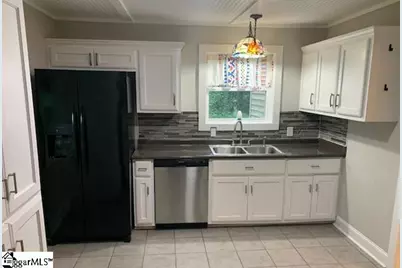 104 Maplebrook Street, Laurens, SC 29360 - Photo 4