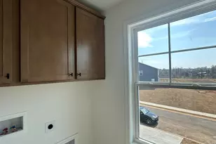 323 E Pyrenees Dr, Wellford, SC 29385 - Photo 32