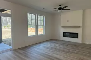 323 E Pyrenees Dr, Wellford, SC 29385 - Photo 18