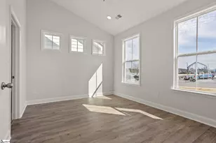 226 Lake Greenwood Blvd, Greenwood, SC 29649 - Photo 4