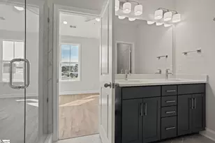 226 Lake Greenwood Blvd, Greenwood, SC 29649 - Photo 6