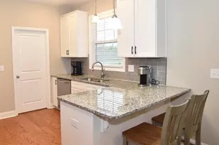 202 Roscoe Dr, Greer, SC 29651 - Photo 10