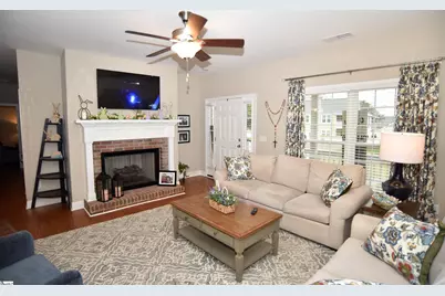 202 Roscoe Drive, Greer, SC 29651 - Photo 2