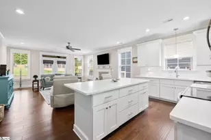 303 Farmers Market St, Taylors, SC 29687 - Photo 14