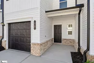 32 Lone Cypress St, Travelers Rest, SC 29690 - Photo 4