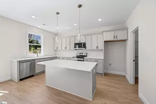 7 Judson Rd, Greenville, SC 29611 - Photo 10