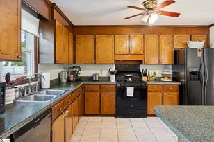 209 Governors Square, Greer, SC 29650 - Photo 8