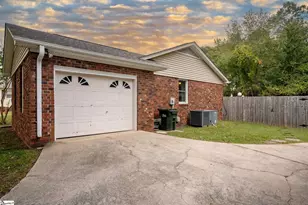 209 Governors Square, Greer, SC 29650 - Photo 26