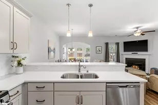 15 Tyrian Dr, Greenville, SC 29607 - Photo 8