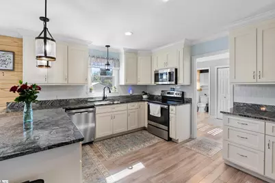 218 Crestwood Drive, Greenville, SC 29609 - Photo 4