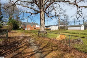 303 Pennsylvania Ave, Greer, SC 29650 - Photo 36