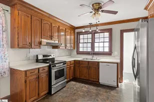 303 Pennsylvania Ave, Greer, SC 29650 - Photo 14