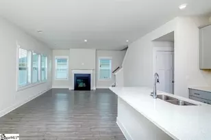 325 Roderick Ln, Greenville, SC 29605 - Photo 14