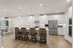 356 Hollythorpe Ln, Fountain Inn, SC 29644 - Photo 8