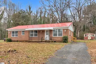 111 Indiana Cir, Gaffney, SC 29341 - Photo 2