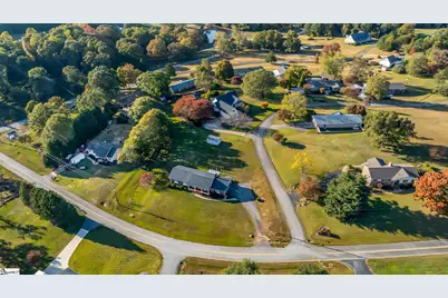 401 S Glassy Mountain Road, Pickens, SC 29671 - Photo 2