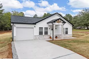 174 Blackman Cir, Cowpens, SC 29330 - Photo 2