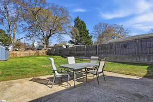 110 E Decatur St, Greenville, SC 29617 - Photo 24