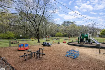 615 Fairview Street, Fountain Inn, SC 29644 - Photo 8
