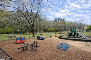 615 Fairview St, Fountain Inn, SC 29644 - Photo 8