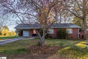 101 Beth Ct, Spartanburg, SC 29302 - Photo 2