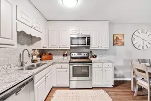 110 N Blue Ridge Cir, Pickens, SC 29671 - Photo 10