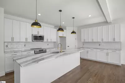 8 Village Crest Drive, Greenville, SC 29607 - Photo 16