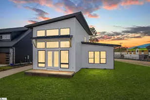 8 Village Crest Dr, Greenville, SC 29607 - Photo 4