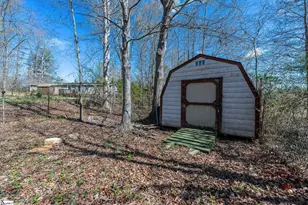 136 W Freedom Wood Dr, Liberty, SC 29657 - Photo 16