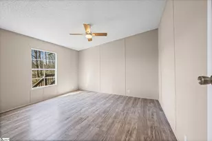 136 W Freedom Wood Dr, Liberty, SC 29657 - Photo 10