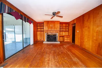 105 Ridgeway Road, Spartanburg, SC 29301 - Photo 2