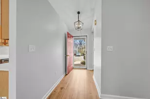 71 Huntress Dr, Greer, SC 29651 - Photo 4