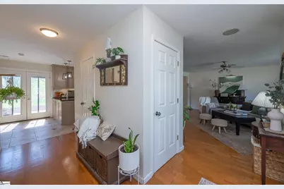 39 Perkins Court, Greer, SC 29651 - Photo 4