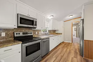 309 Scarlett Ct, Laurens, SC 29360 - Photo 6