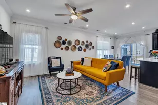 212 Clearwood Dr, Simpsonville, SC 29681 - Photo 2