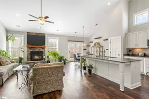 137 Rosecrest Ln, Simpsonville, SC 29680 - Photo 10