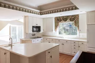 731 Parkins Mill Rd, Greenville, SC 29607 - Photo 10