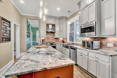 203 S Adair Street, Clinton, SC 29325 - Photo 6