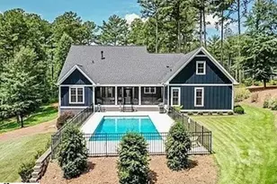 613 Aqua Vw Dr, Seneca, SC 29672 - Photo 2