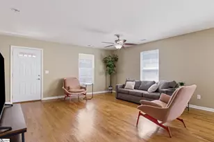 207 Ridgeway Dr, Greenville, SC 29607 - Photo 4
